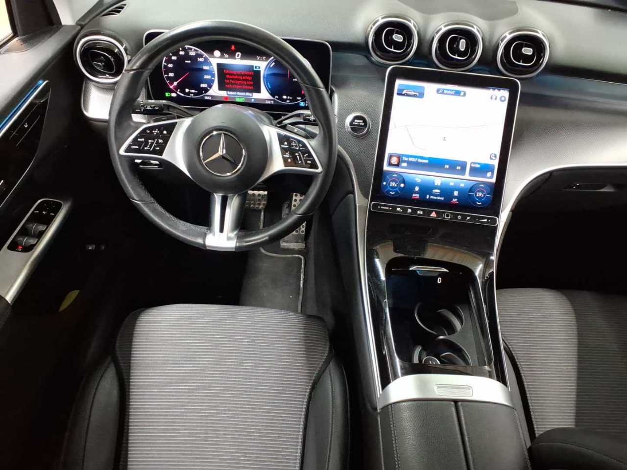 Mercedes-Benz GLC 300 e 4Matic 9G-TRONIC Avantgarde Advanced 10