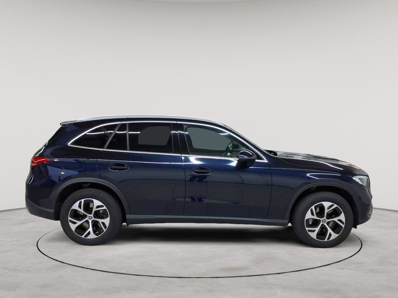Mercedes-Benz GLC 300 e 4Matic 9G-TRONIC Avantgarde Advanced 3