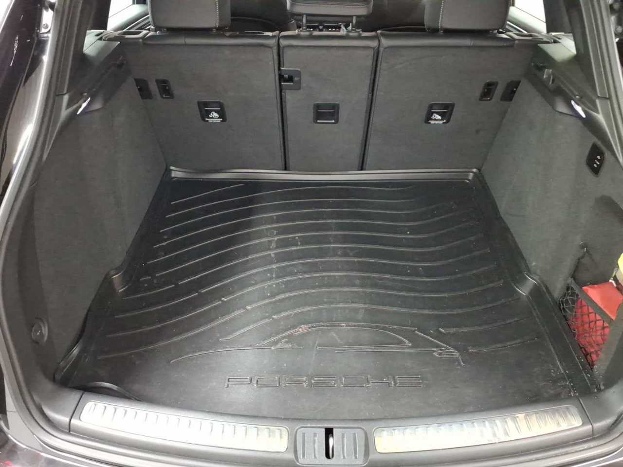 Porsche Macan PDK 16