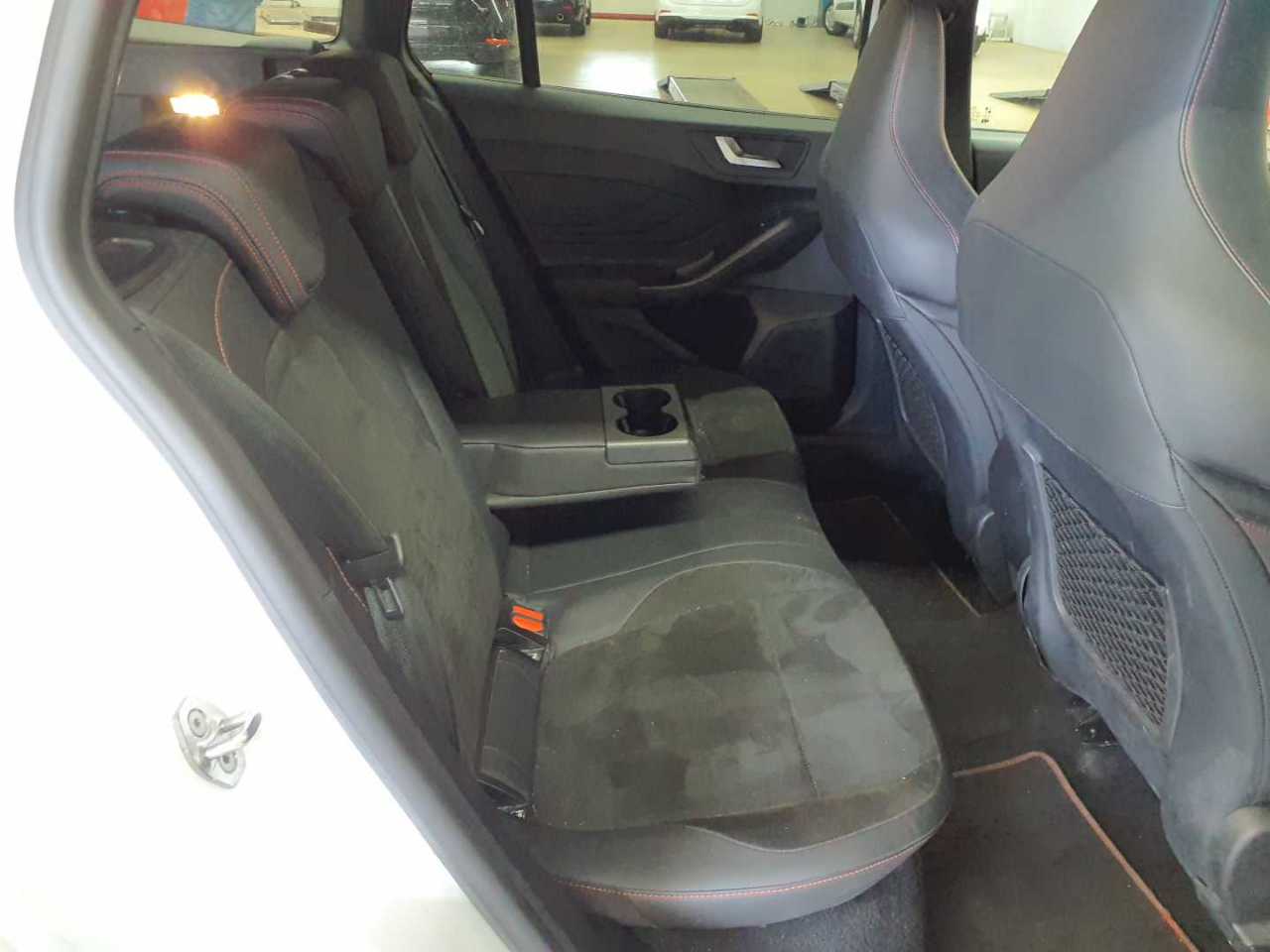 Ford Focus Turnier 2.3 EcoBoost S&S ST X 13