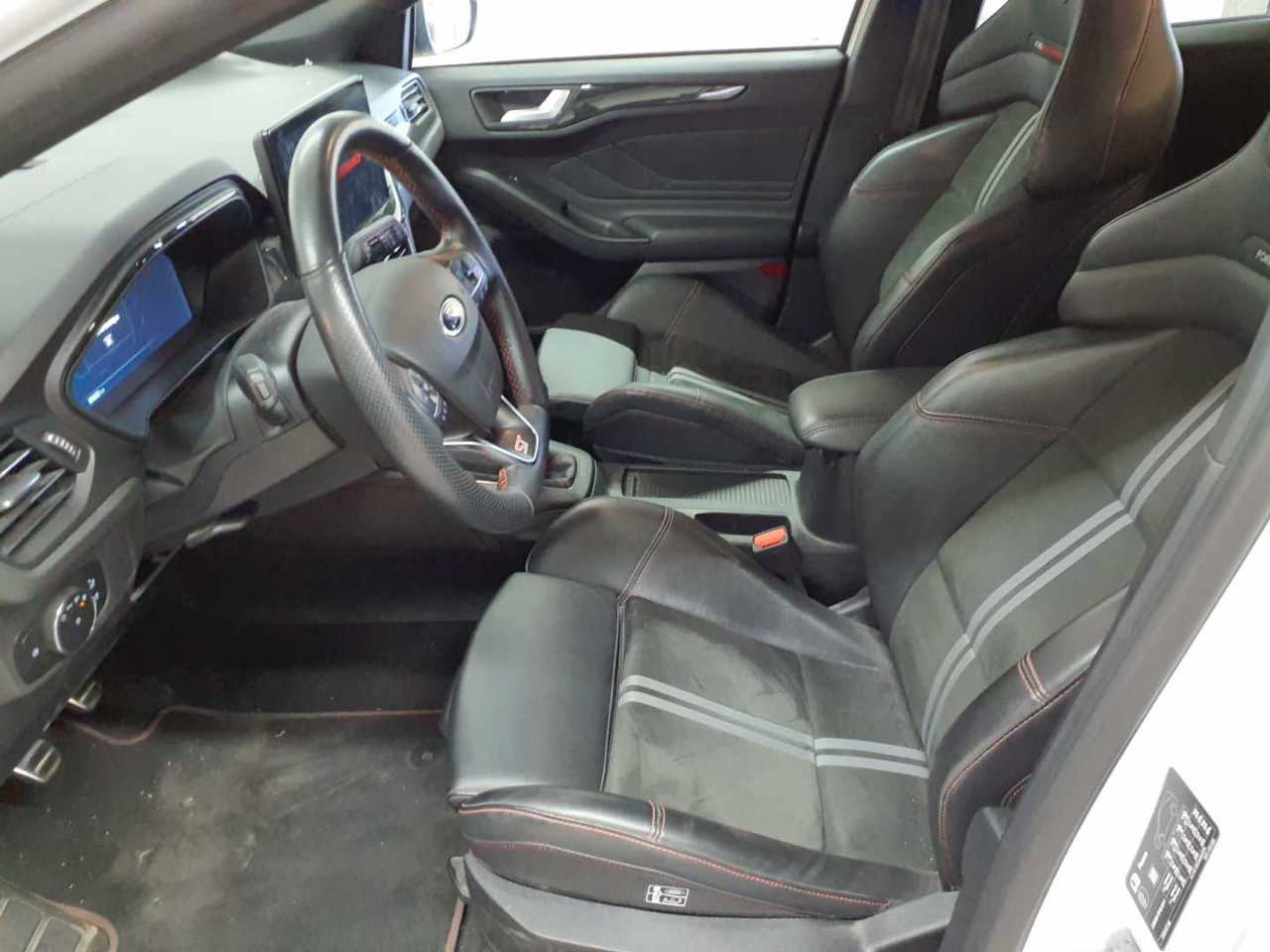 Ford Focus Turnier 2.3 EcoBoost S&S ST X 8