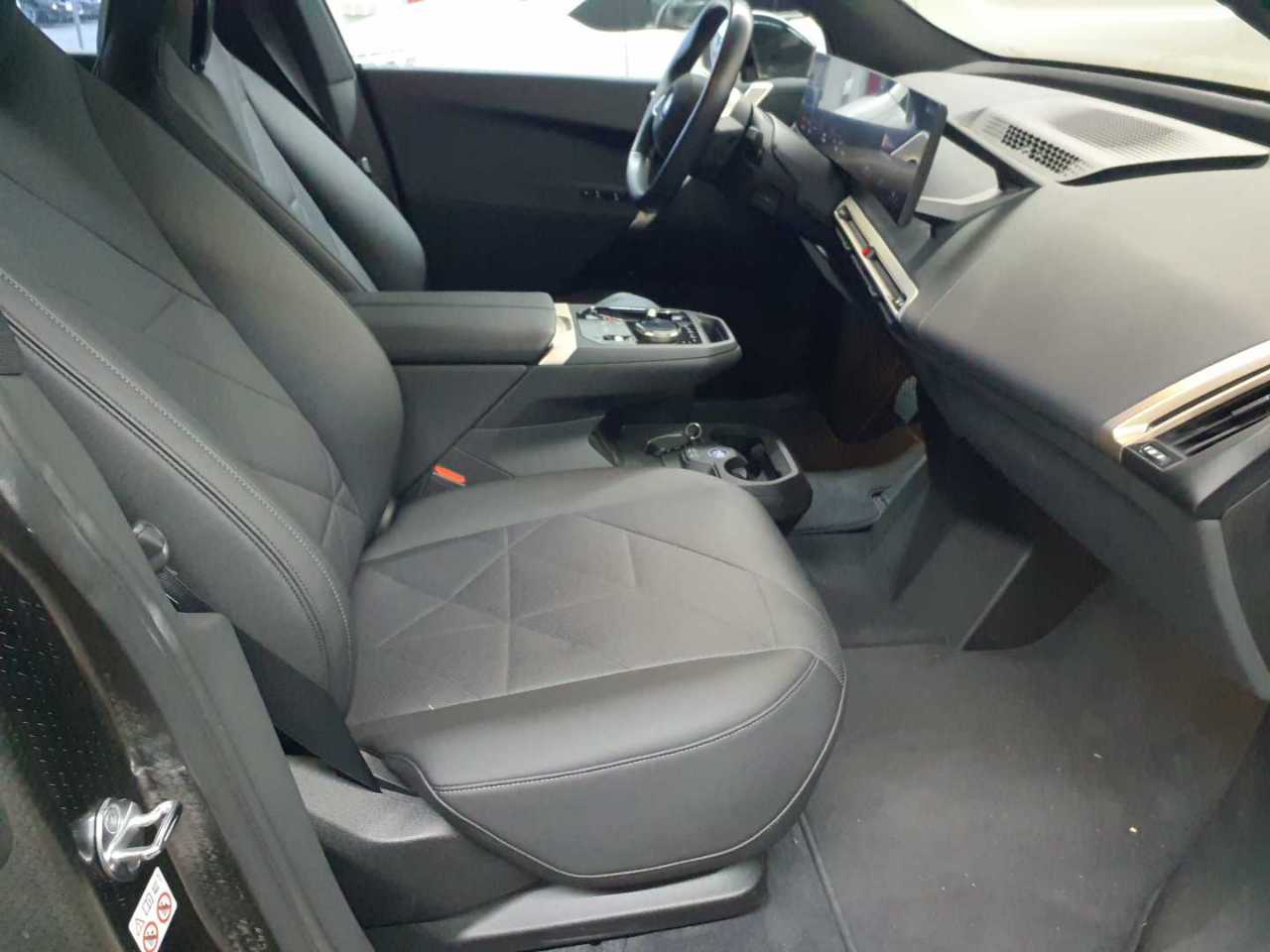 Bmw iX xDrive40 8