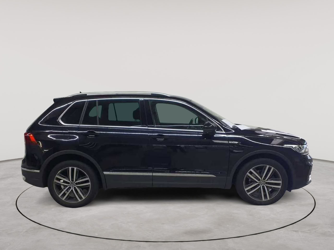 Vw Tiguan 2.0 TDI SCR 4MOTION DSG Elegance 3