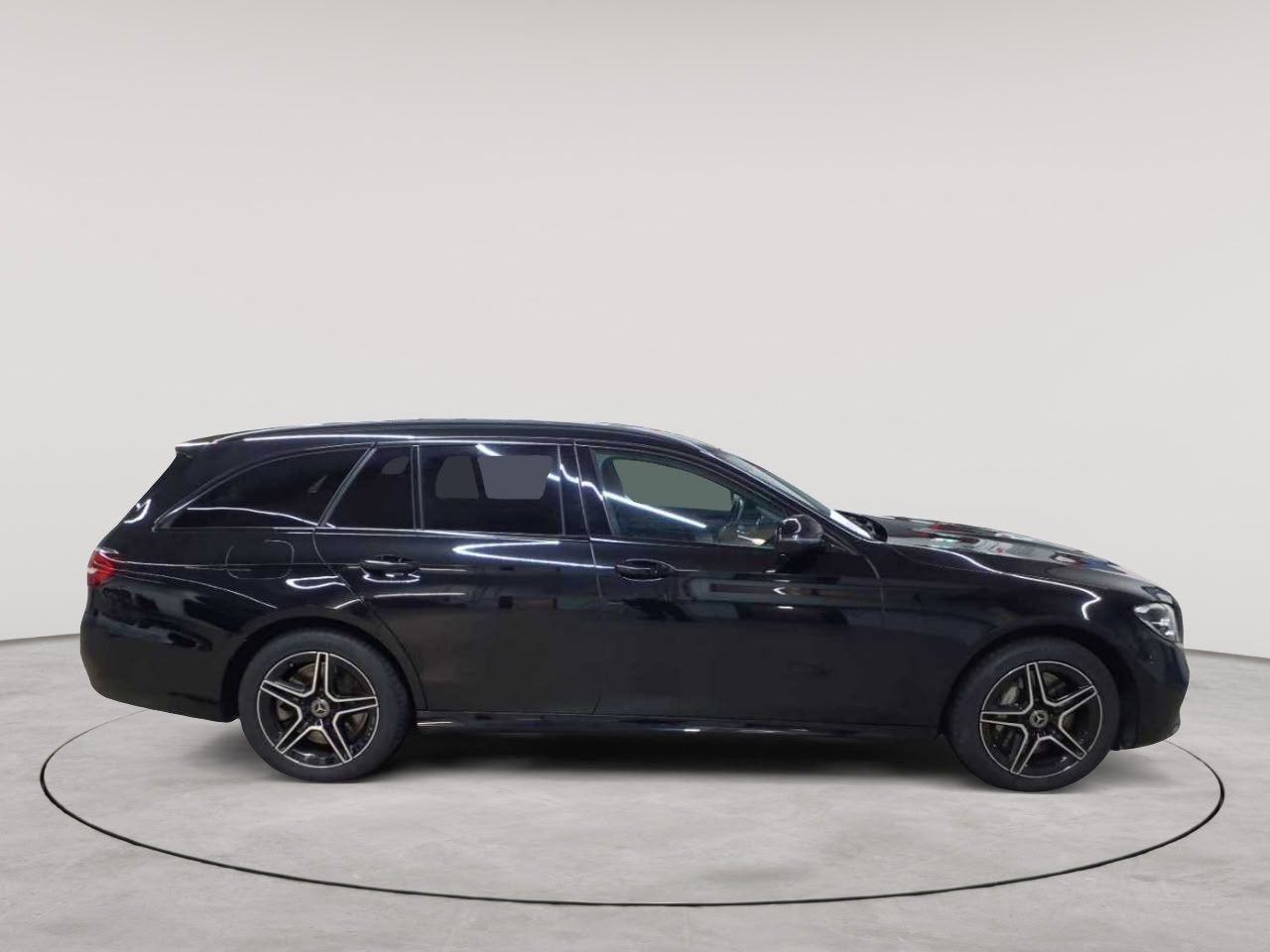Mercedes-Benz E 300 de 4Matic T 9G-TRONIC AMG Line 3