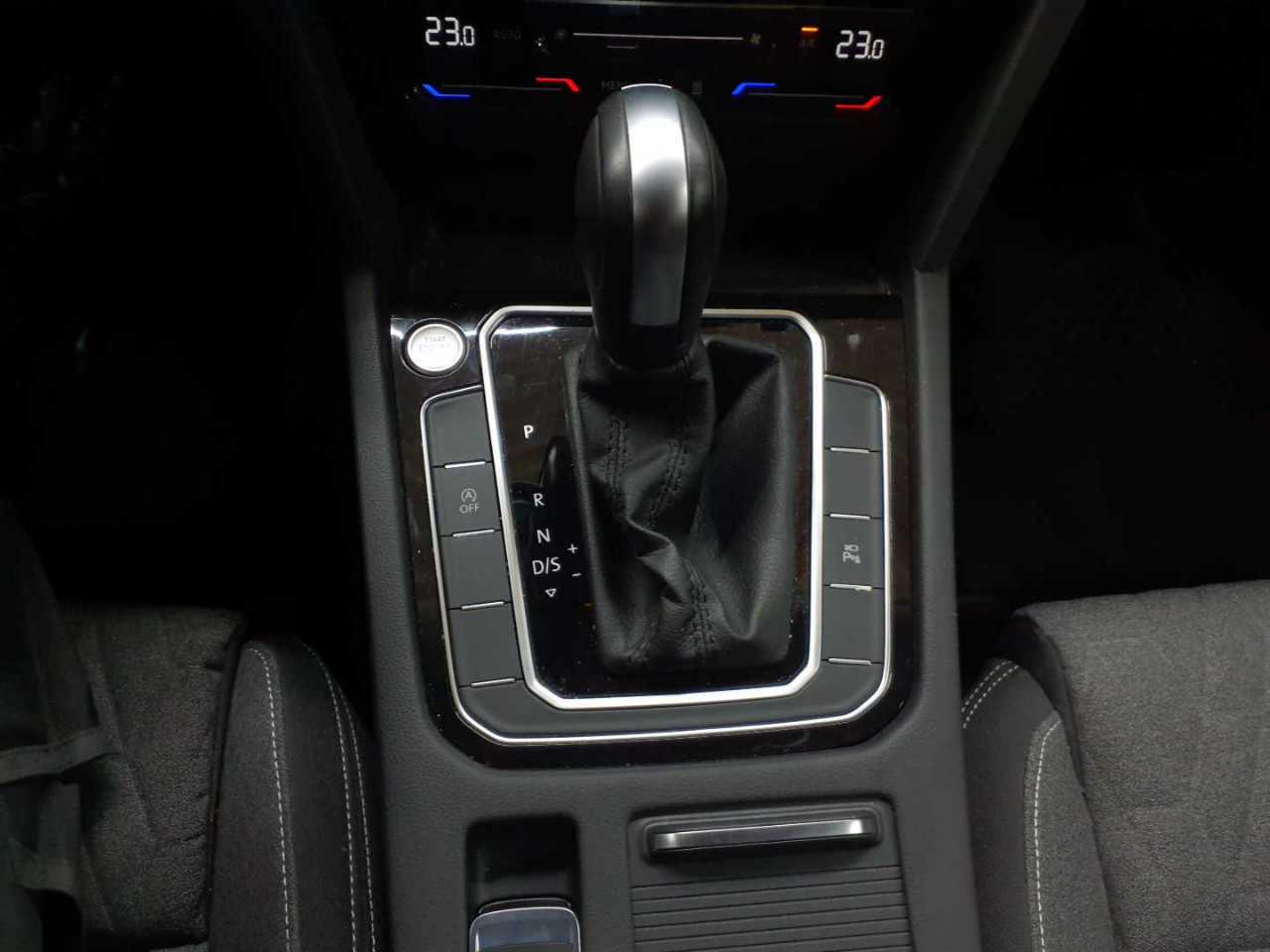 Vw Passat Variant 2.0 TDI SCR DSG Business 16