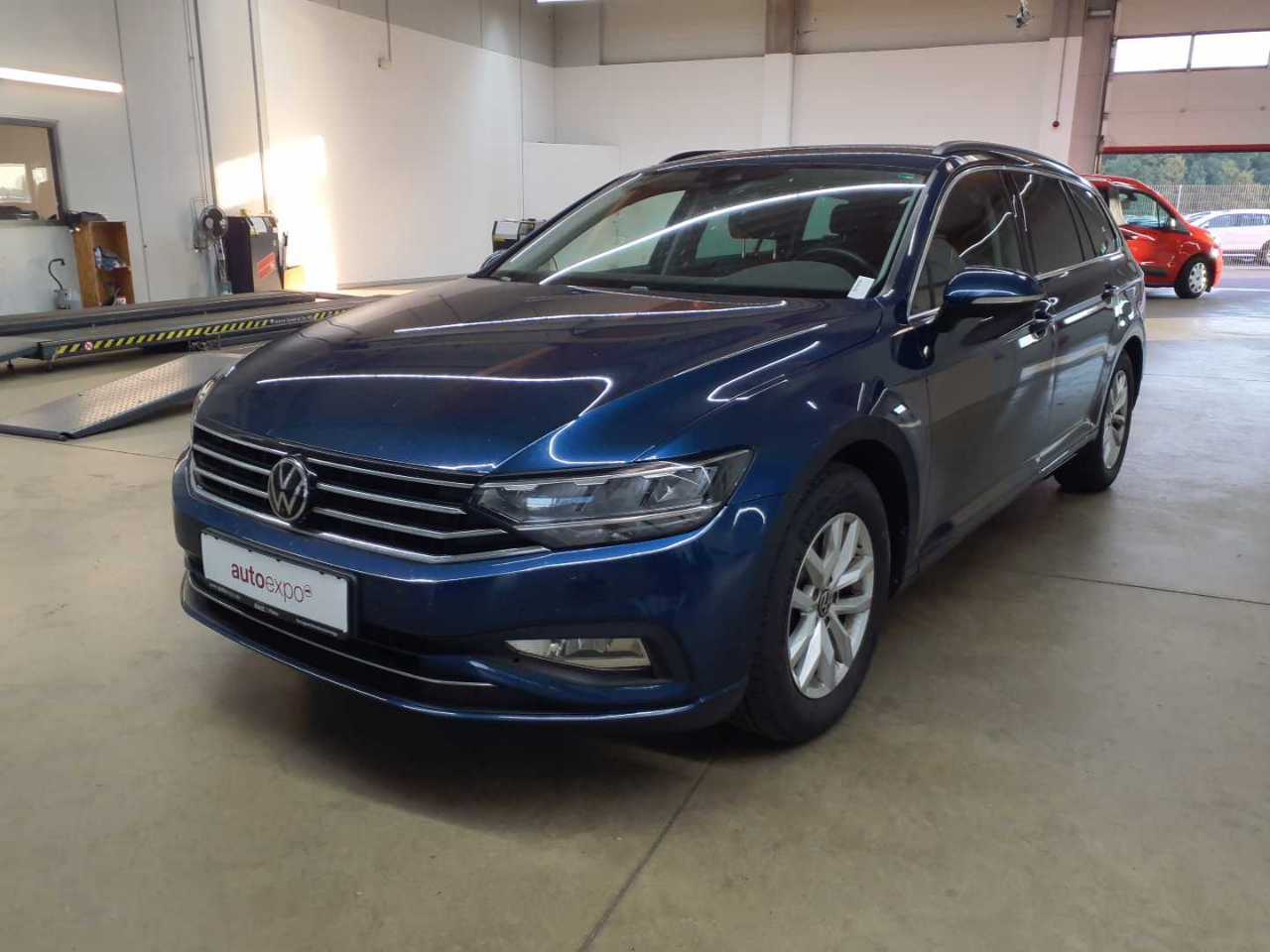 Vw Passat Variant 2.0 TDI SCR DSG Business 3