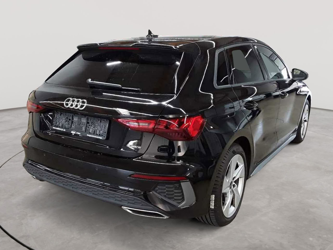 Audi A3 40 TFSI Sportback quattro S tronic S line 4