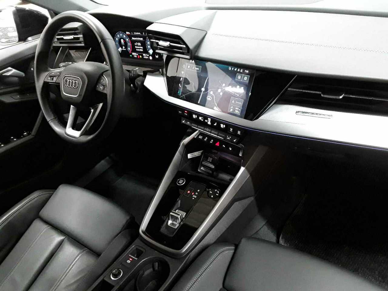 Audi A3 40 TFSI Sportback quattro S tronic S line 9