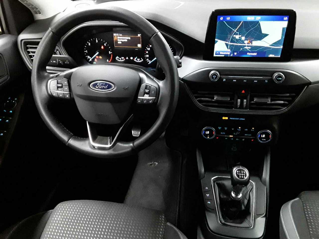 Ford Focus Turnier 1.5 EcoBlue Start-Stopp-System COOL&CONNECT 10