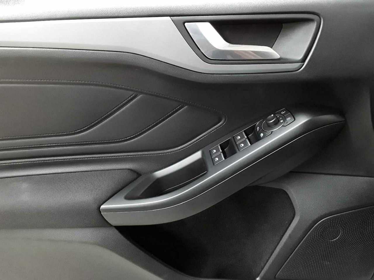 Ford Focus Turnier 1.5 EcoBlue Start-Stopp-System COOL&CONNECT 17
