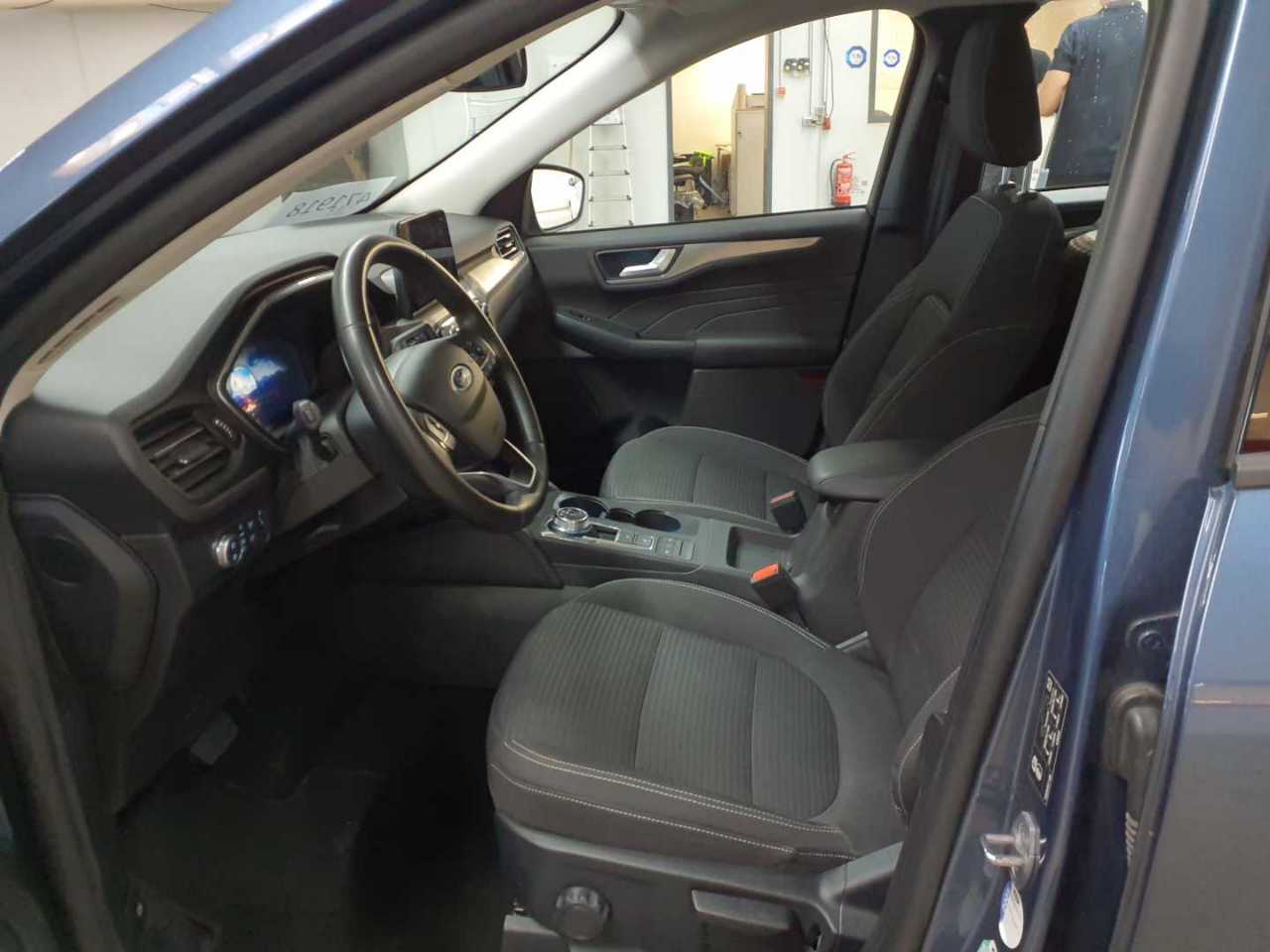 Ford Kuga 2.0 EcoBlue Aut. TITANIUM 7