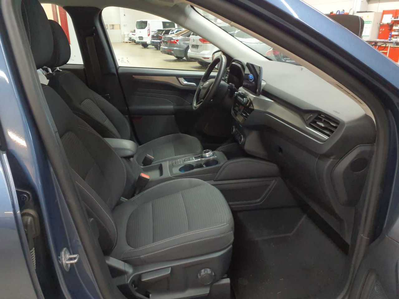 Ford Kuga 2.0 EcoBlue Aut. TITANIUM 8