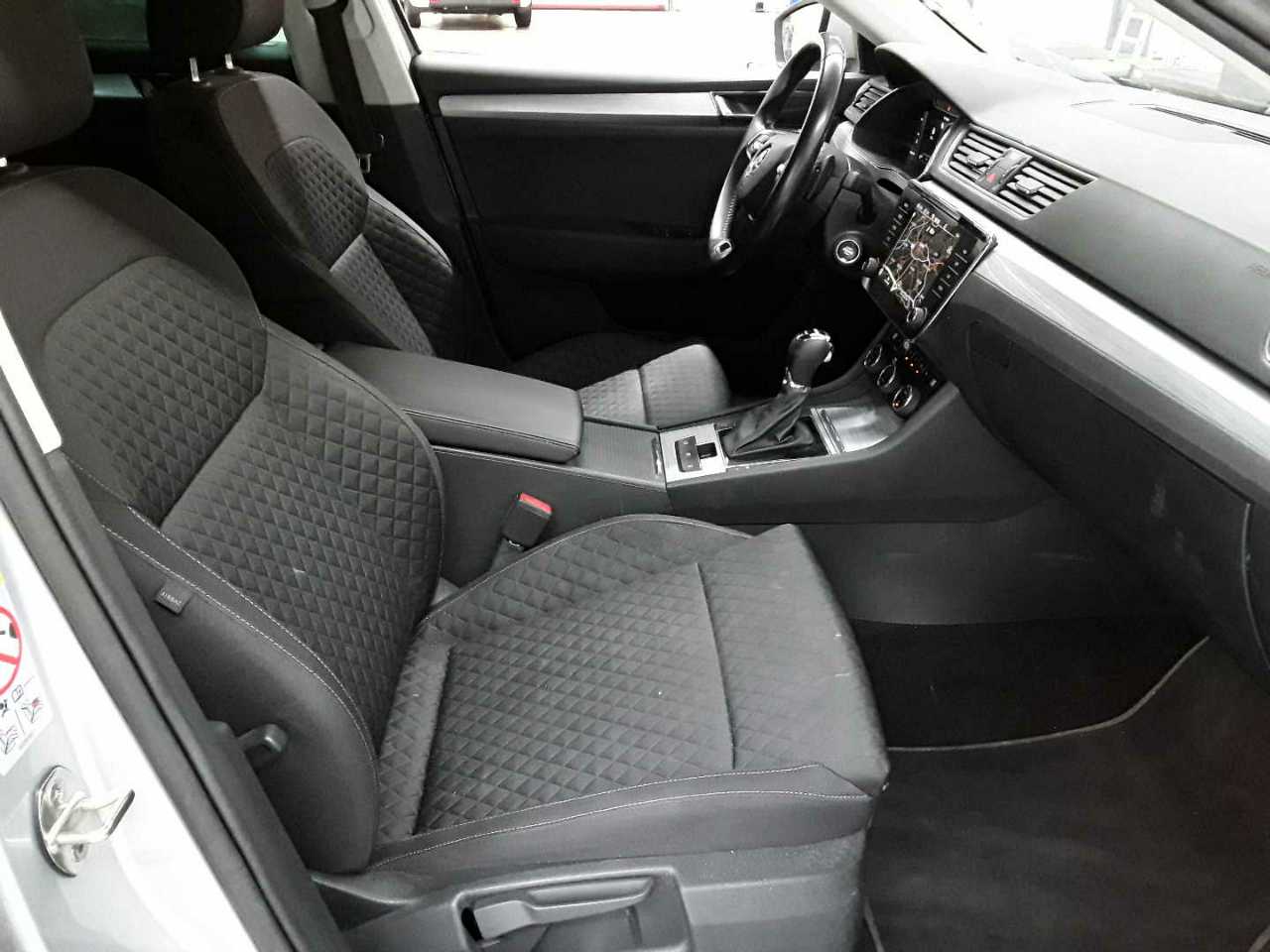 Skoda Superb Combi 2.0 TDI 4x4 DSG Ambition 8