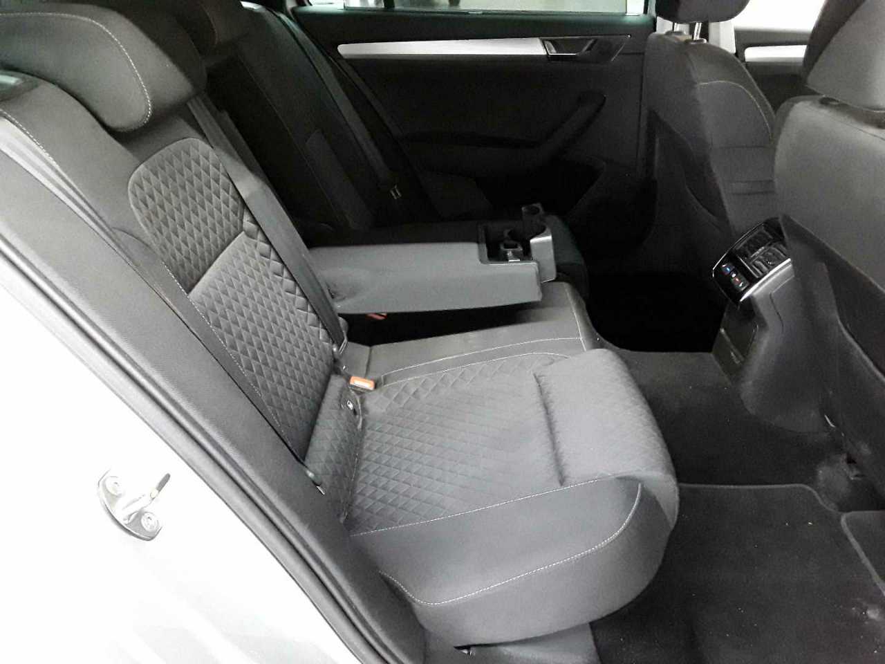 Skoda Superb Combi 2.0 TDI 4x4 DSG Ambition 14
