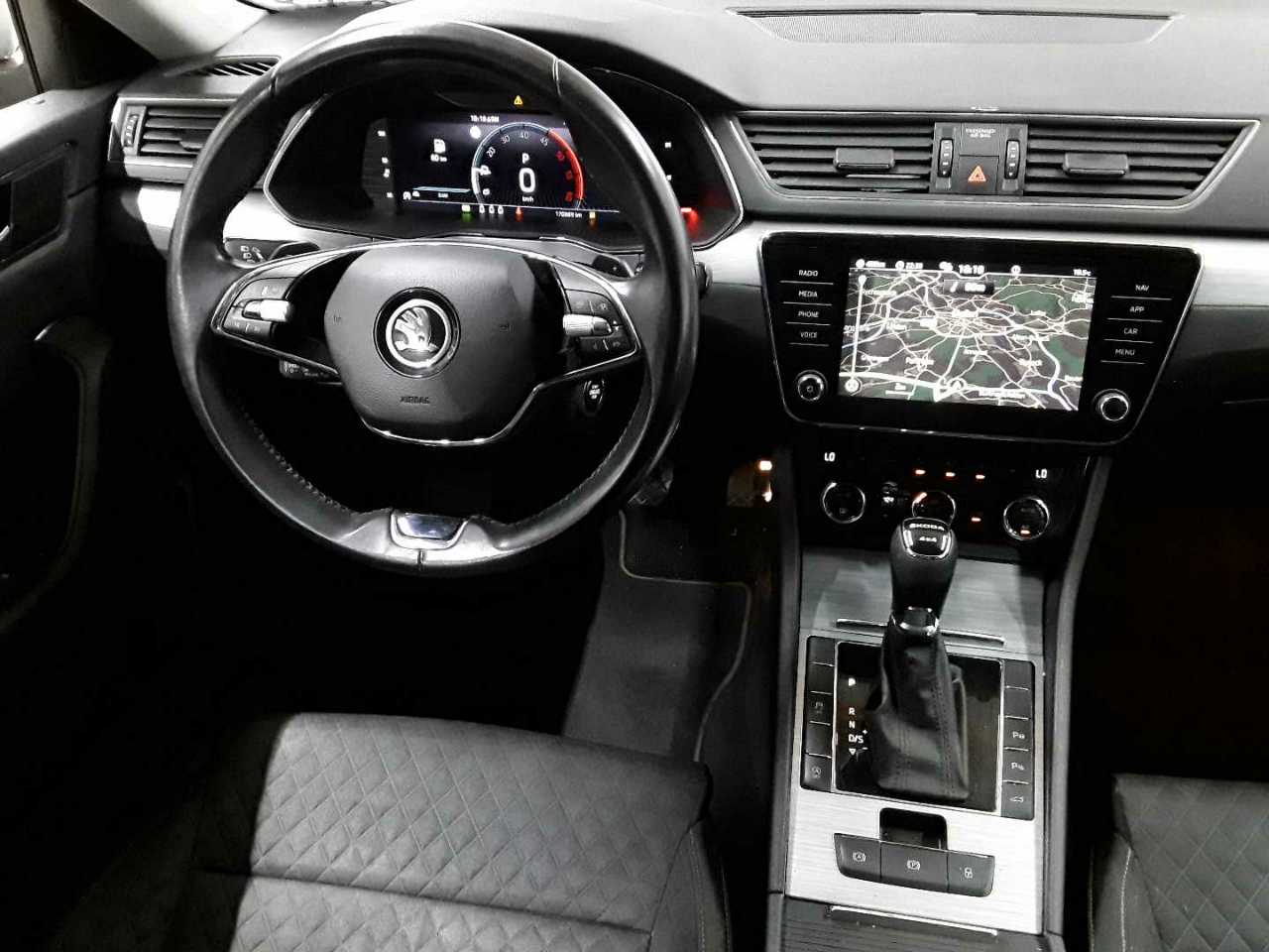 Skoda Superb Combi 2.0 TDI 4x4 DSG Ambition 10