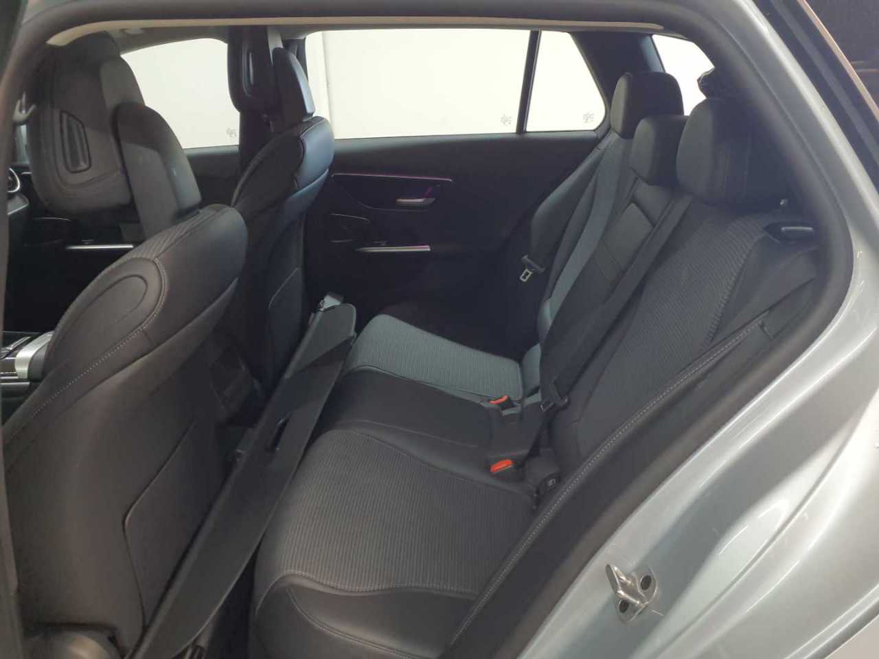 Mercedes-Benz C 200 d T 9G-TRONIC Avantgarde 8