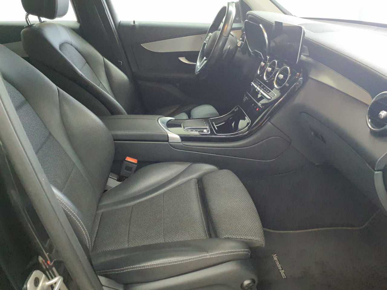 Mercedes-Benz GLC 200 d 4Matic 9G-TRONIC Exclusive 8