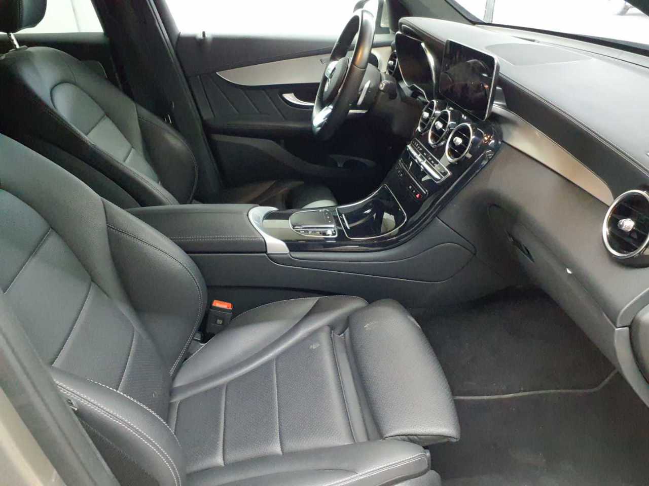 Mercedes-Benz GLC-Coupe 220 d 4Matic 9G-TRONIC AMG Line 8