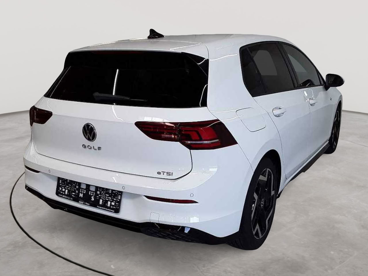Vw Golf 1.5 eTSI OPF DSG R-Line 4