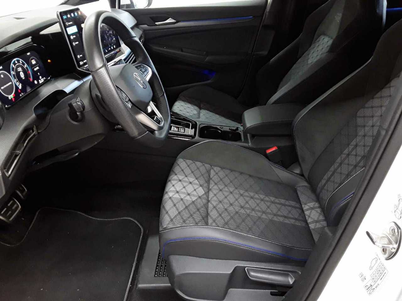 Vw Golf 1.5 eTSI OPF DSG R-Line 7