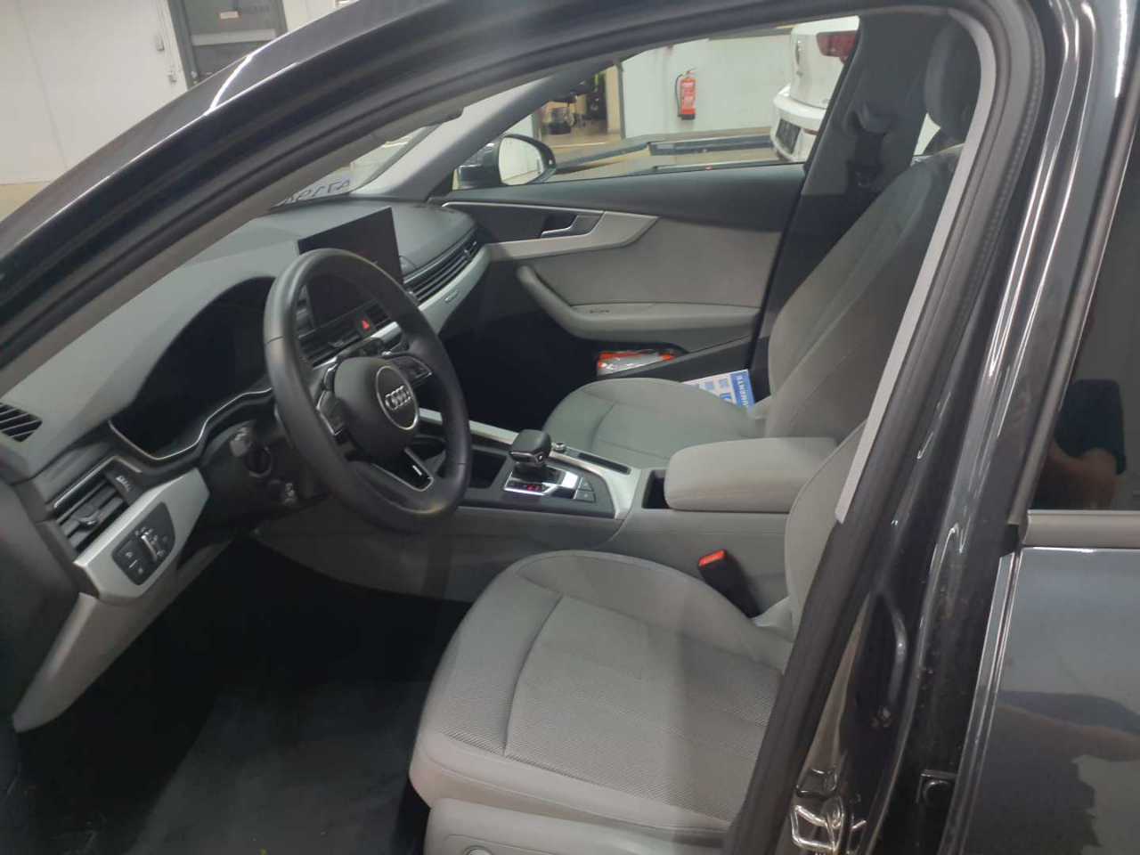 Audi A4 Avant 40 TFSI quattro S tronic advanced 7