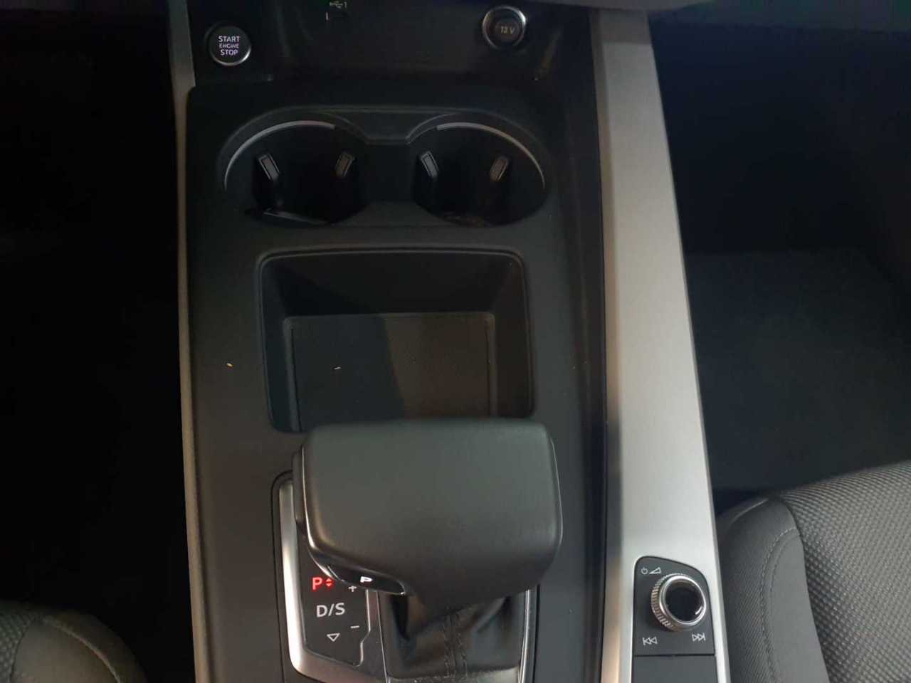 Audi A4 Avant 40 TFSI quattro S tronic advanced 10