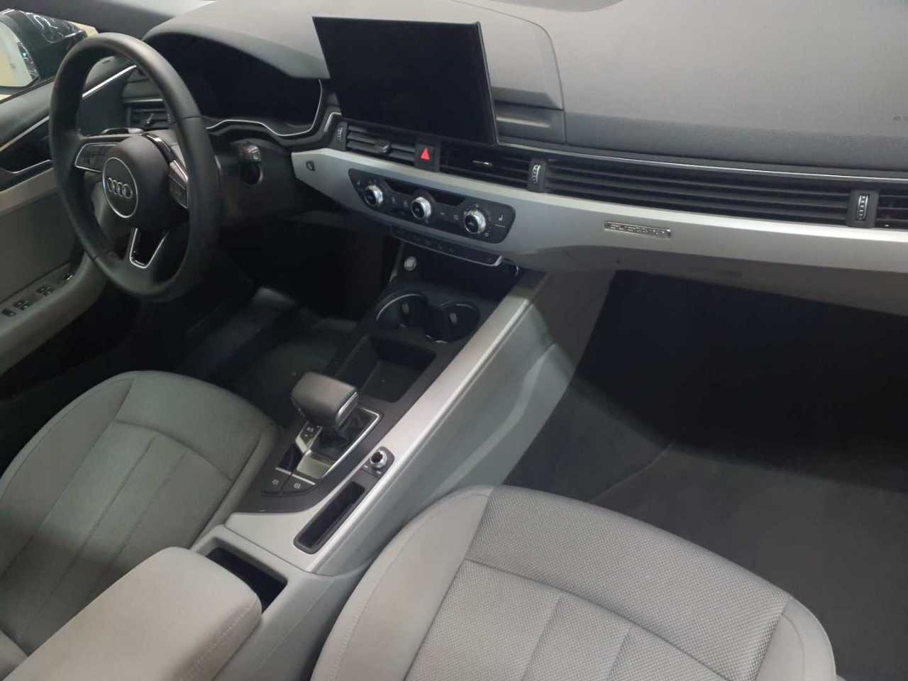 Audi A4 Avant 40 TFSI quattro S tronic advanced 9
