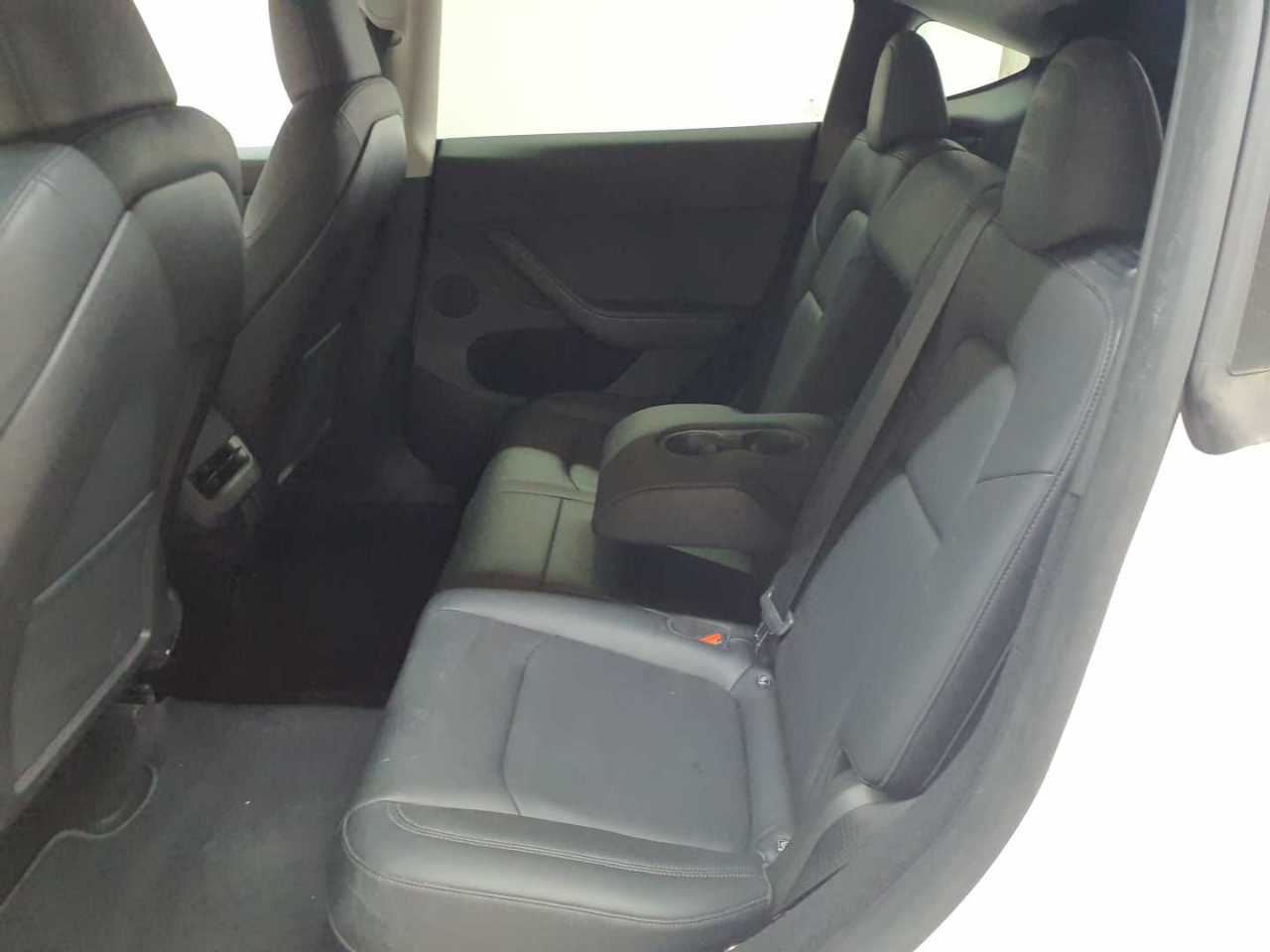 Tesla Model Y Long Range Dual Motor AWD 14