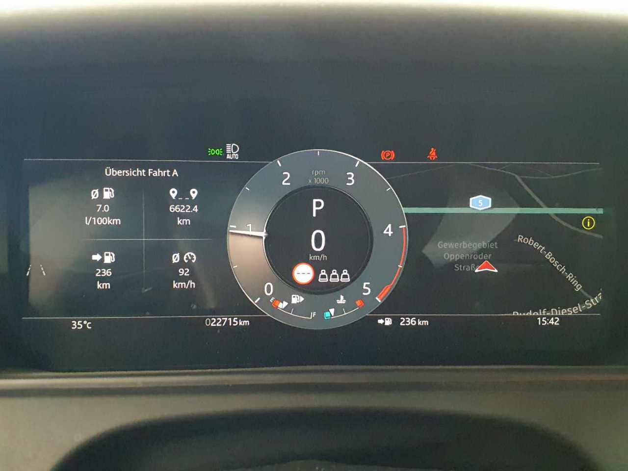 Land Rover Range Rover Velar D300 Dynamic SE 11