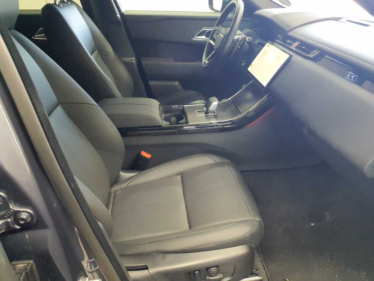 Land Rover Range Rover Velar D300 Dynamic SE 8