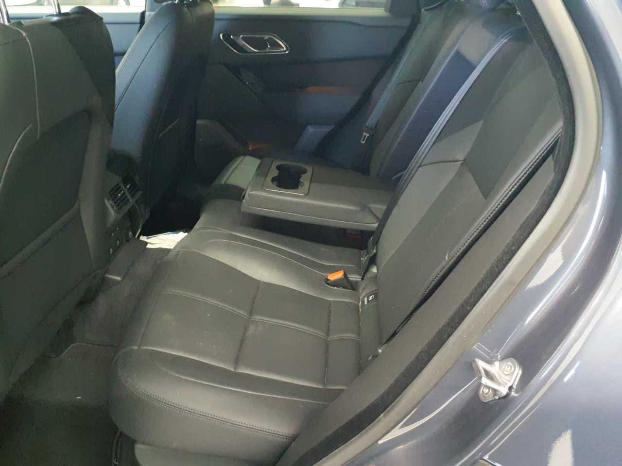 Land Rover Range Rover Velar D300 Dynamic SE 13