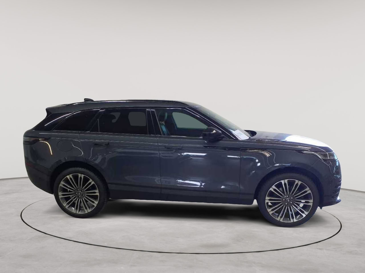 Land Rover Range Rover Velar D300 Dynamic SE 3