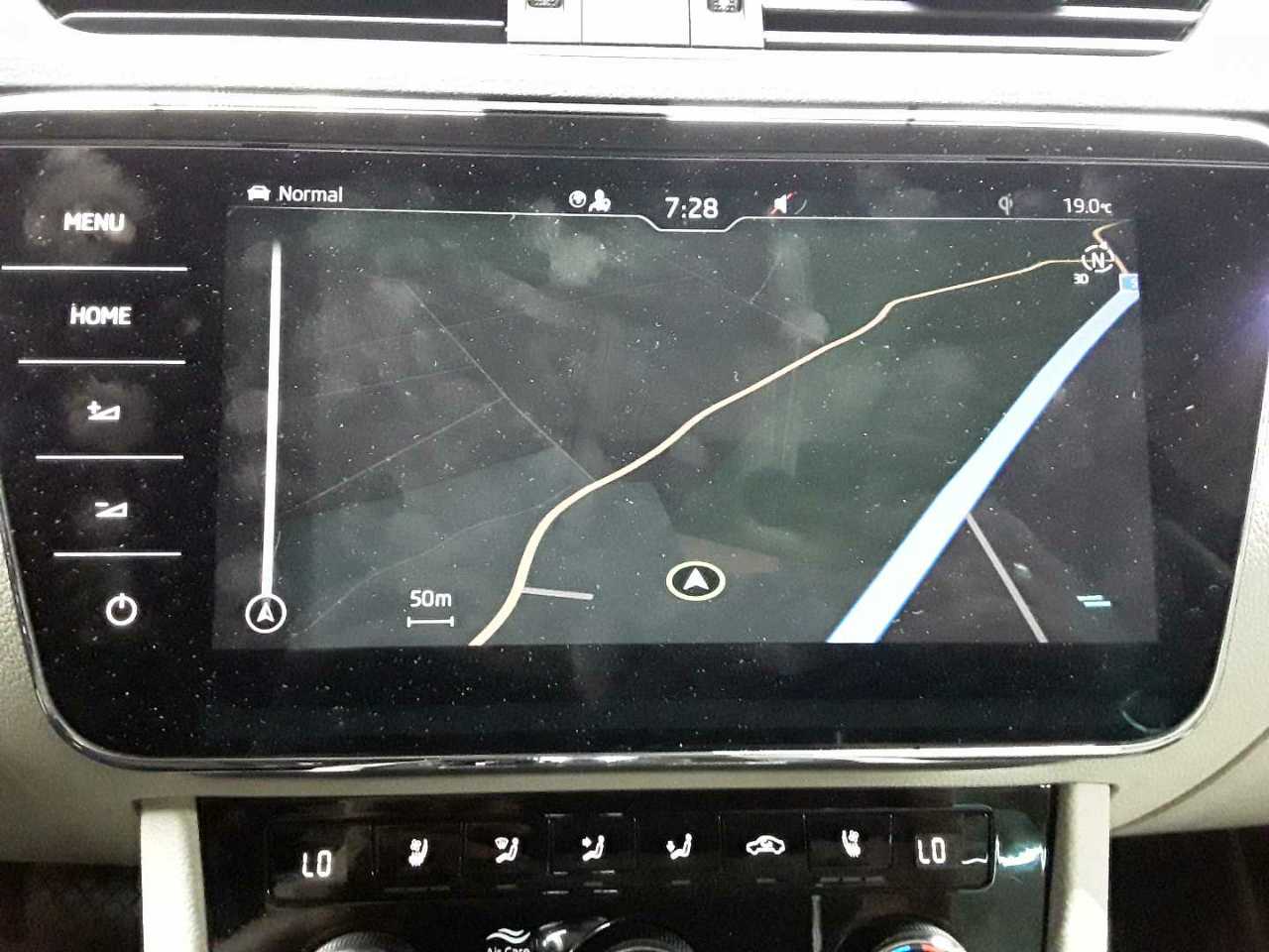 Skoda Superb Combi 2.0 TSI 4x4 DSG L&K 12