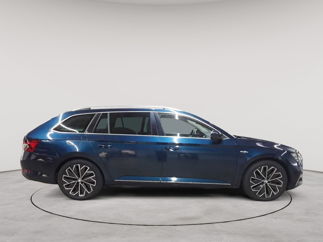 Skoda Superb Combi 2.0 TSI 4x4 DSG L&K 3