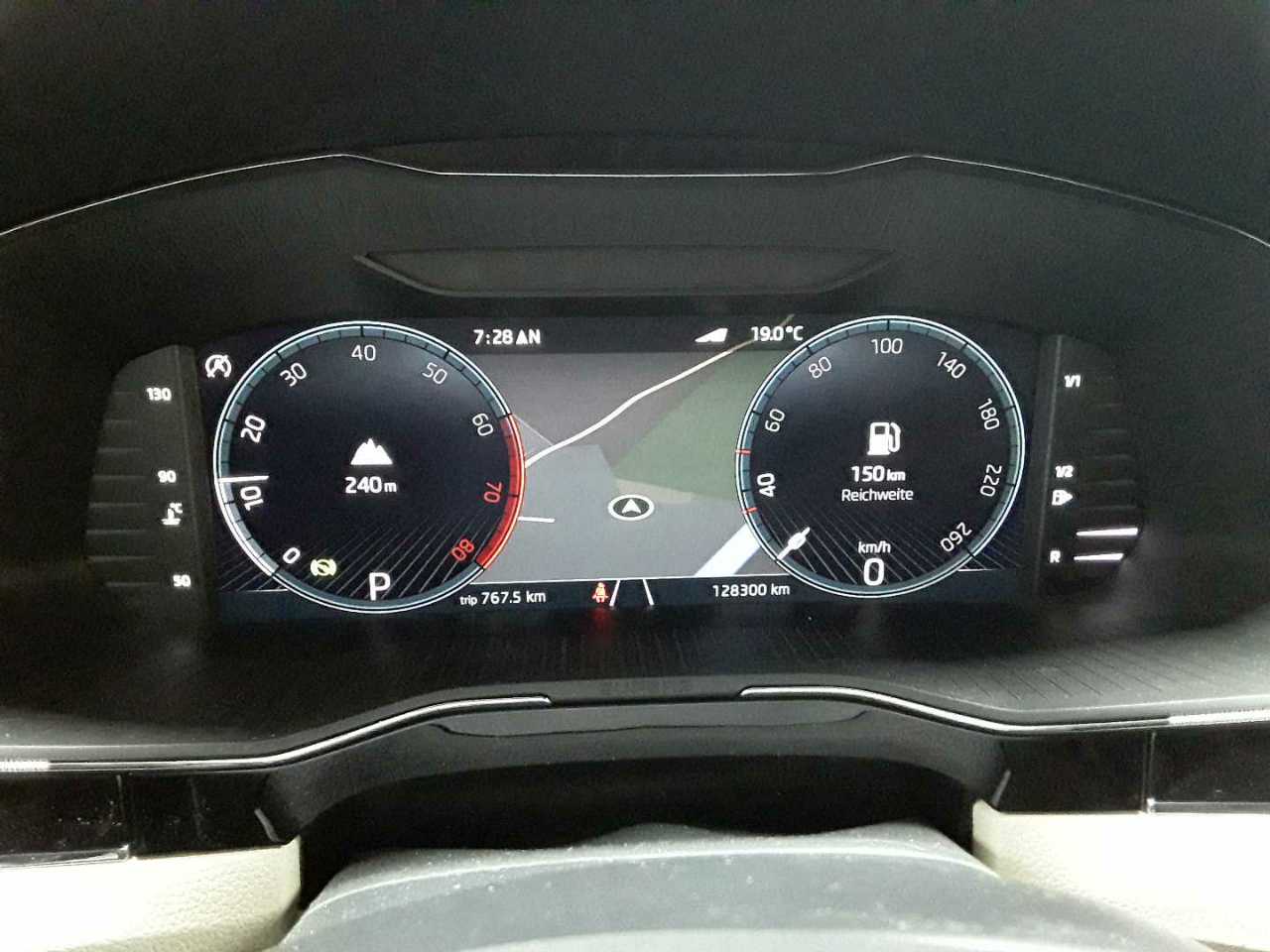 Skoda Superb Combi 2.0 TSI 4x4 DSG L&K 11