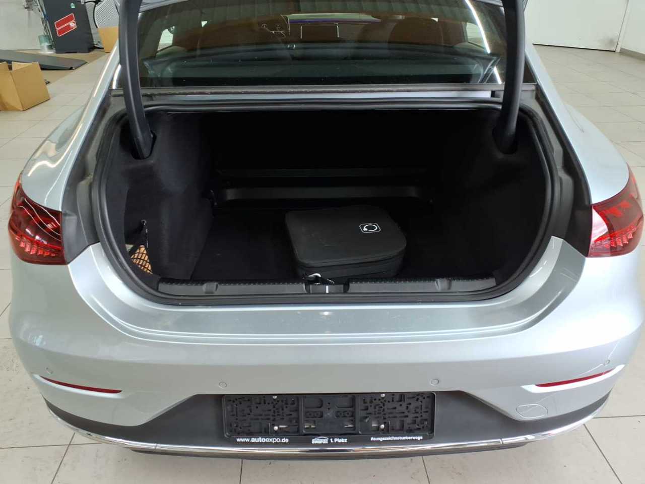 Mercedes-Benz EQE 350 Electric Art 15