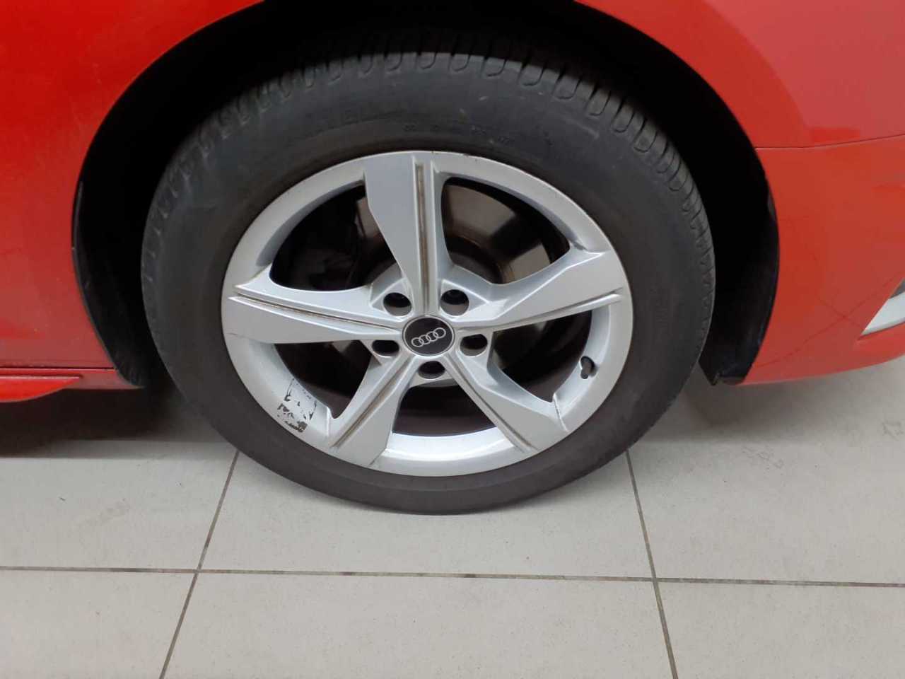 Audi A4 Avant 35 TFSI advanced 16