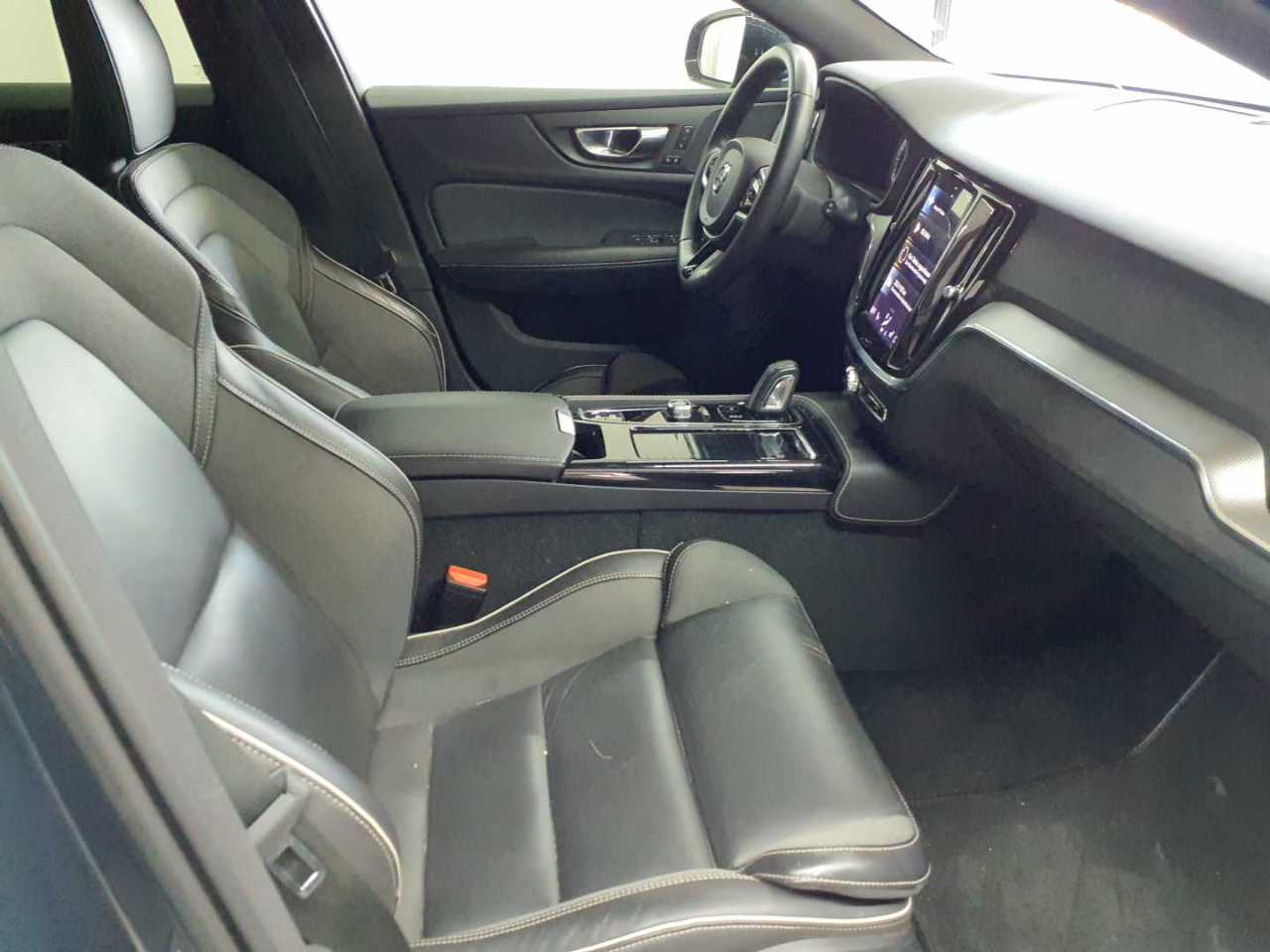 Volvo V60 T6 AWD Recharge Geartronic RDesign 8