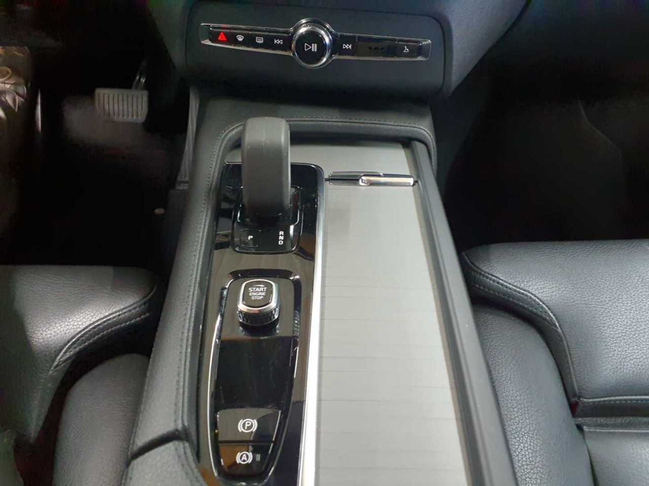 Volvo XC90 B5 D AWD Geartronic Momentum Pro 10