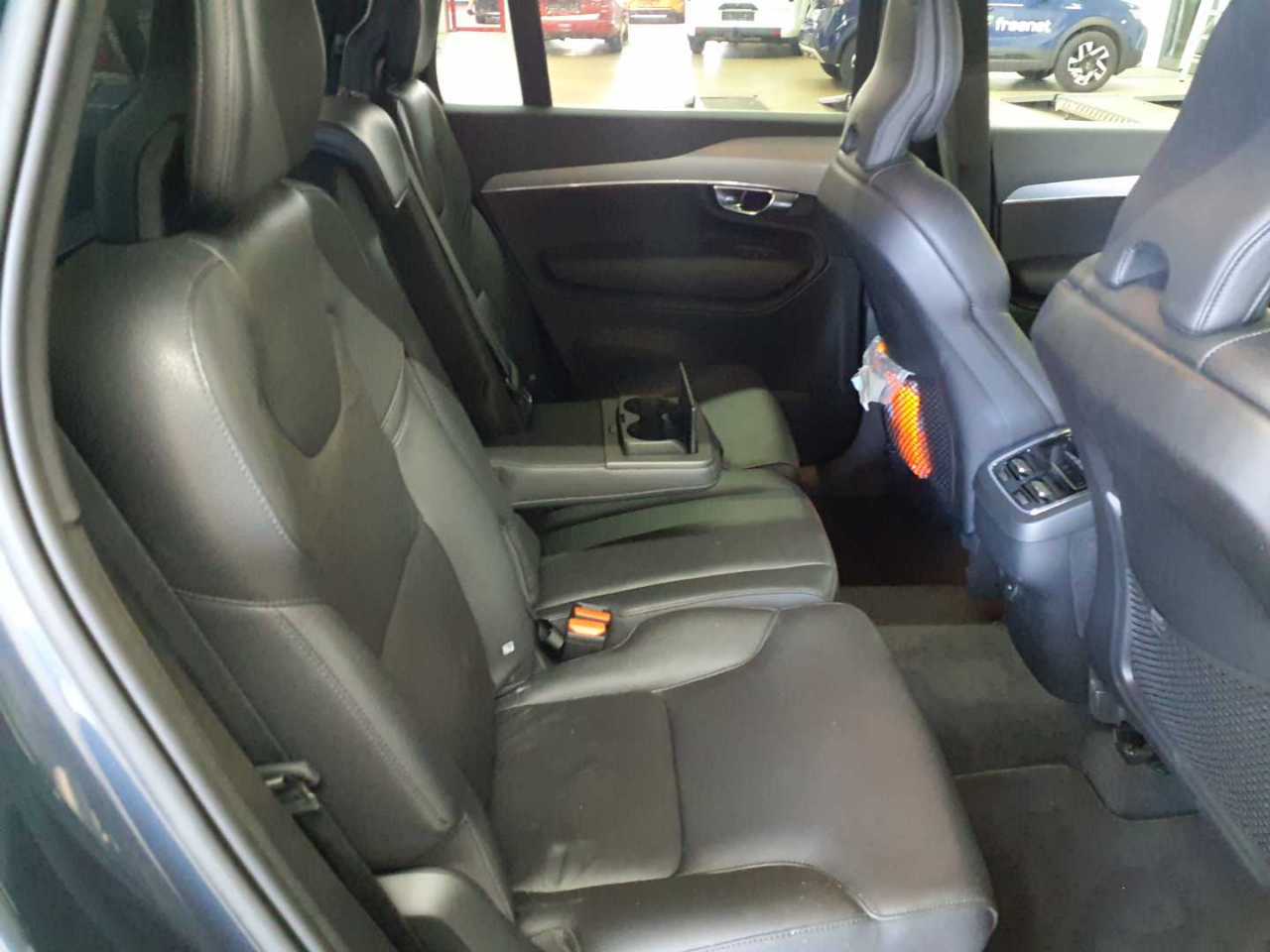 Volvo XC90 B5 D AWD Geartronic Momentum Pro 13