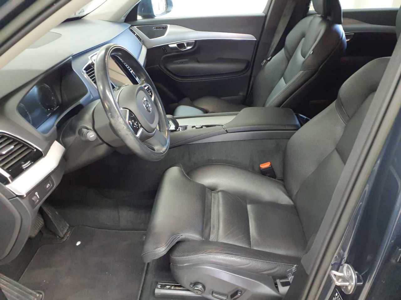 Volvo XC90 B5 D AWD Geartronic Momentum Pro 8
