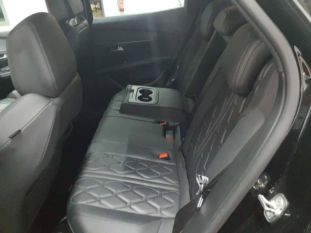Peugeot 3008 PureTech 130 Stop & Start GPF EAT8 Allure Pack 13