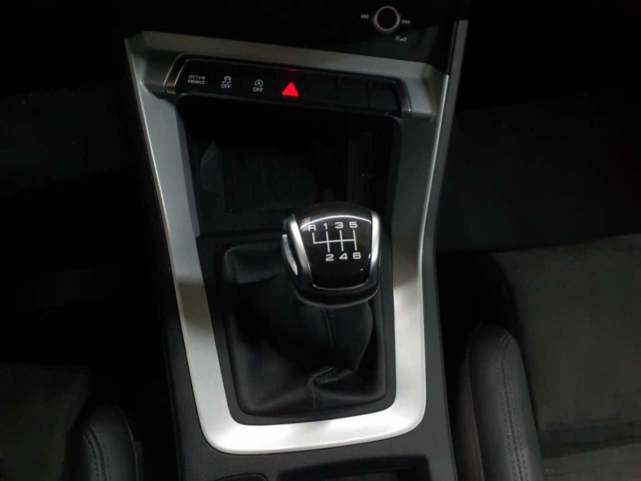 Audi Q3 35 TDI Sportback S line 10