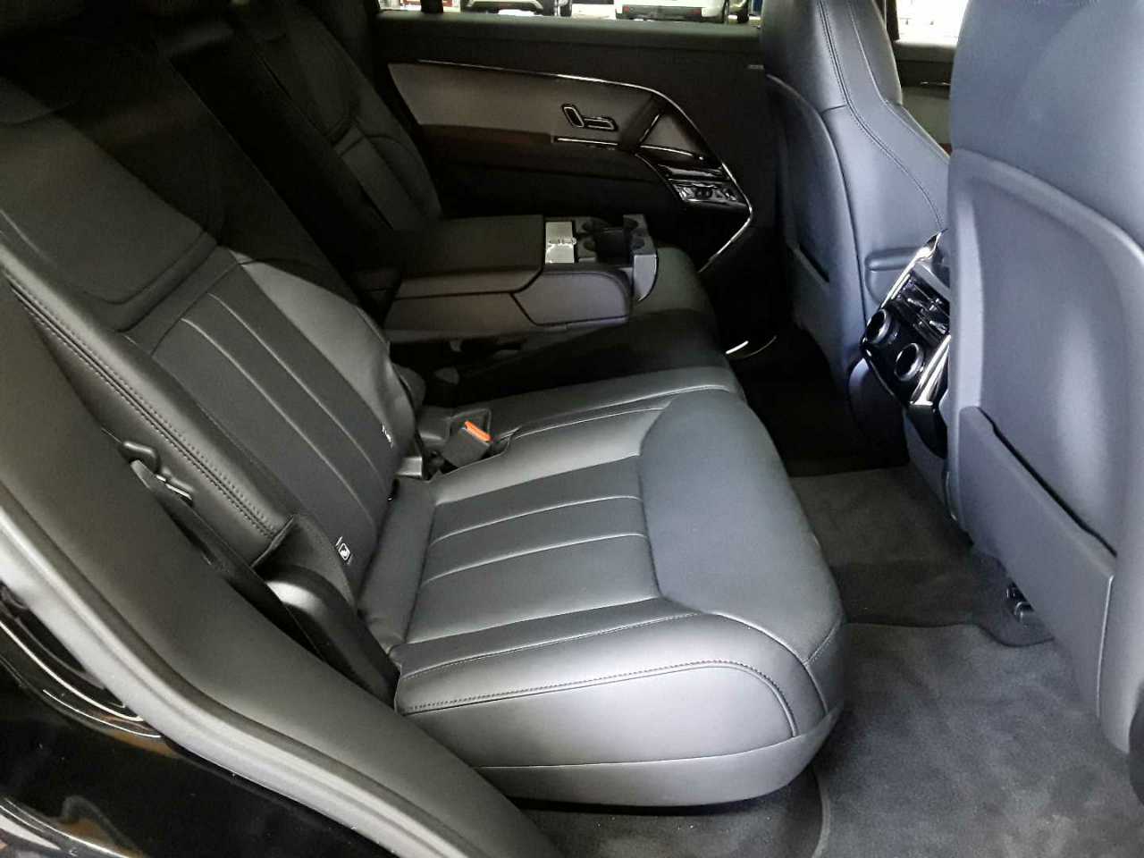 Land Rover Range Rover Sport D300 Dynamic HSE 14