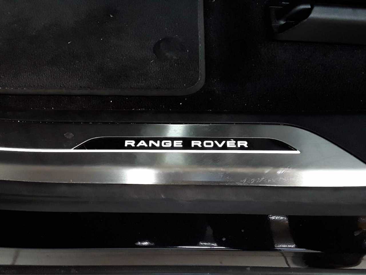 Land Rover Range Rover Sport D300 Dynamic HSE 18