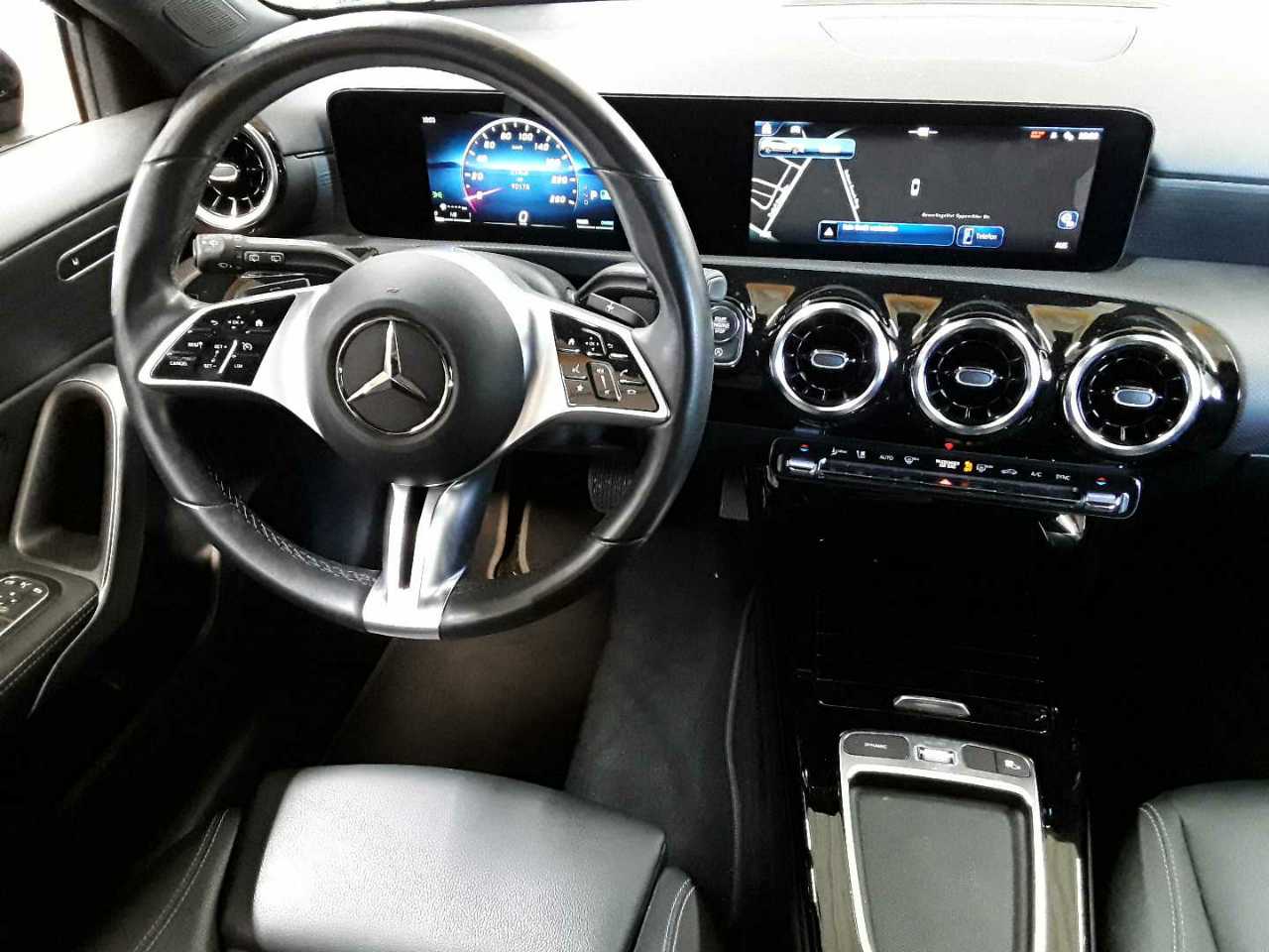 Mercedes-Benz A 200 7G-DCT Progressive Advanced 10