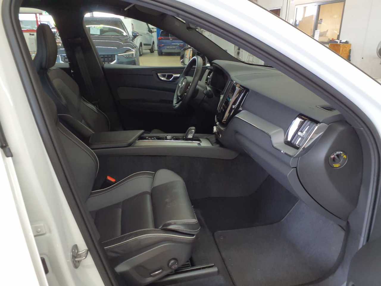 Volvo XC60 B4 D Geartronic RDesign 8