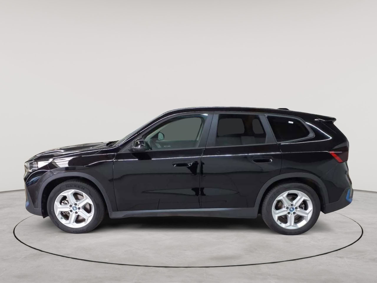 Bmw iX1 xDrive30 6