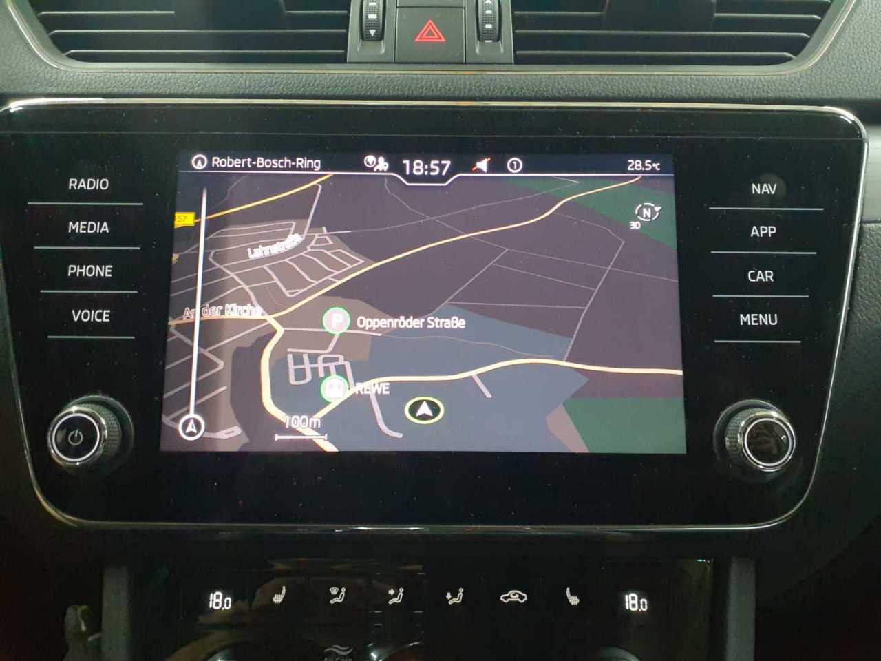 Skoda Superb 2.0 TDI DSG Style 4