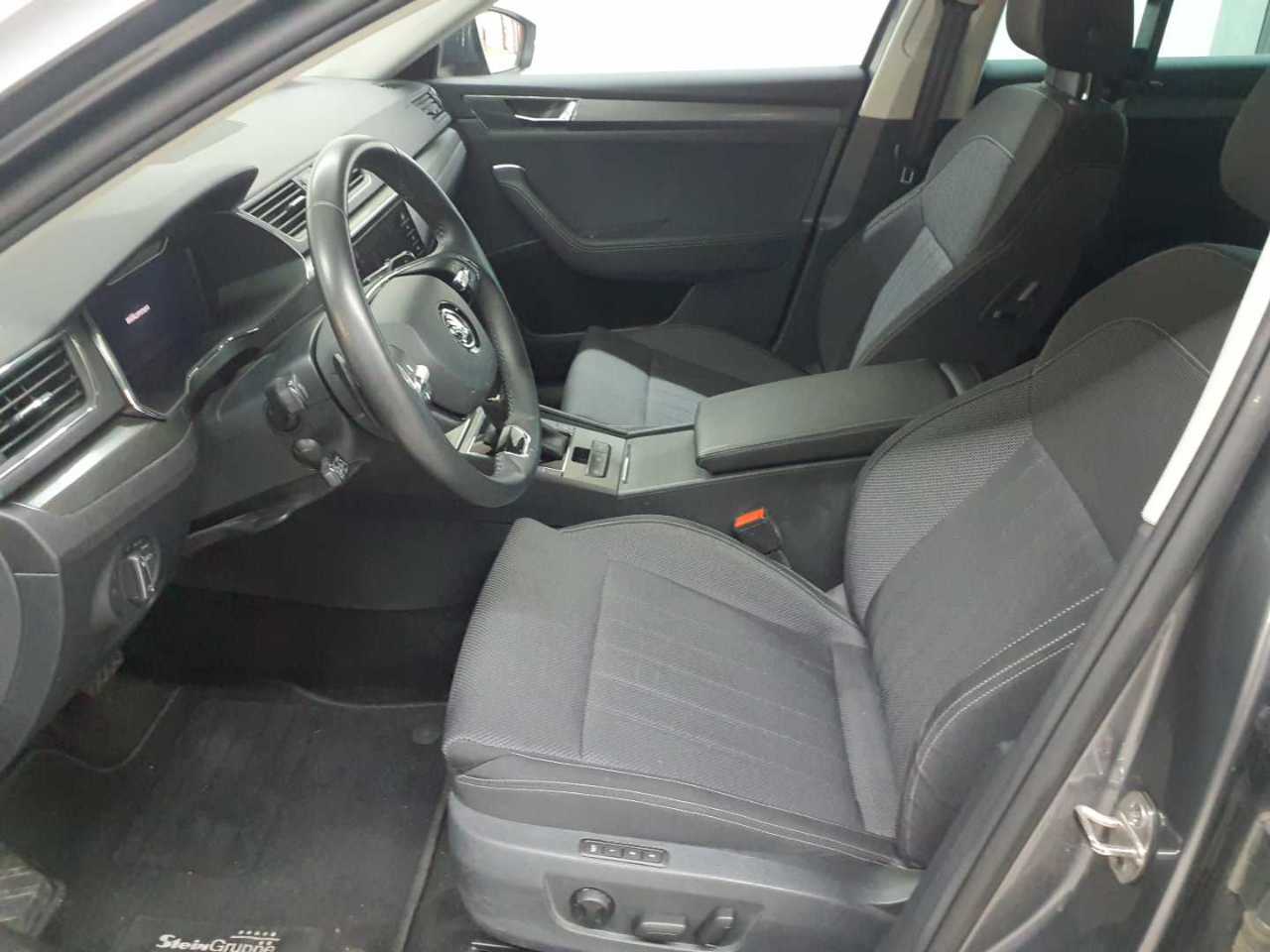 Skoda Superb 2.0 TDI DSG Style 16